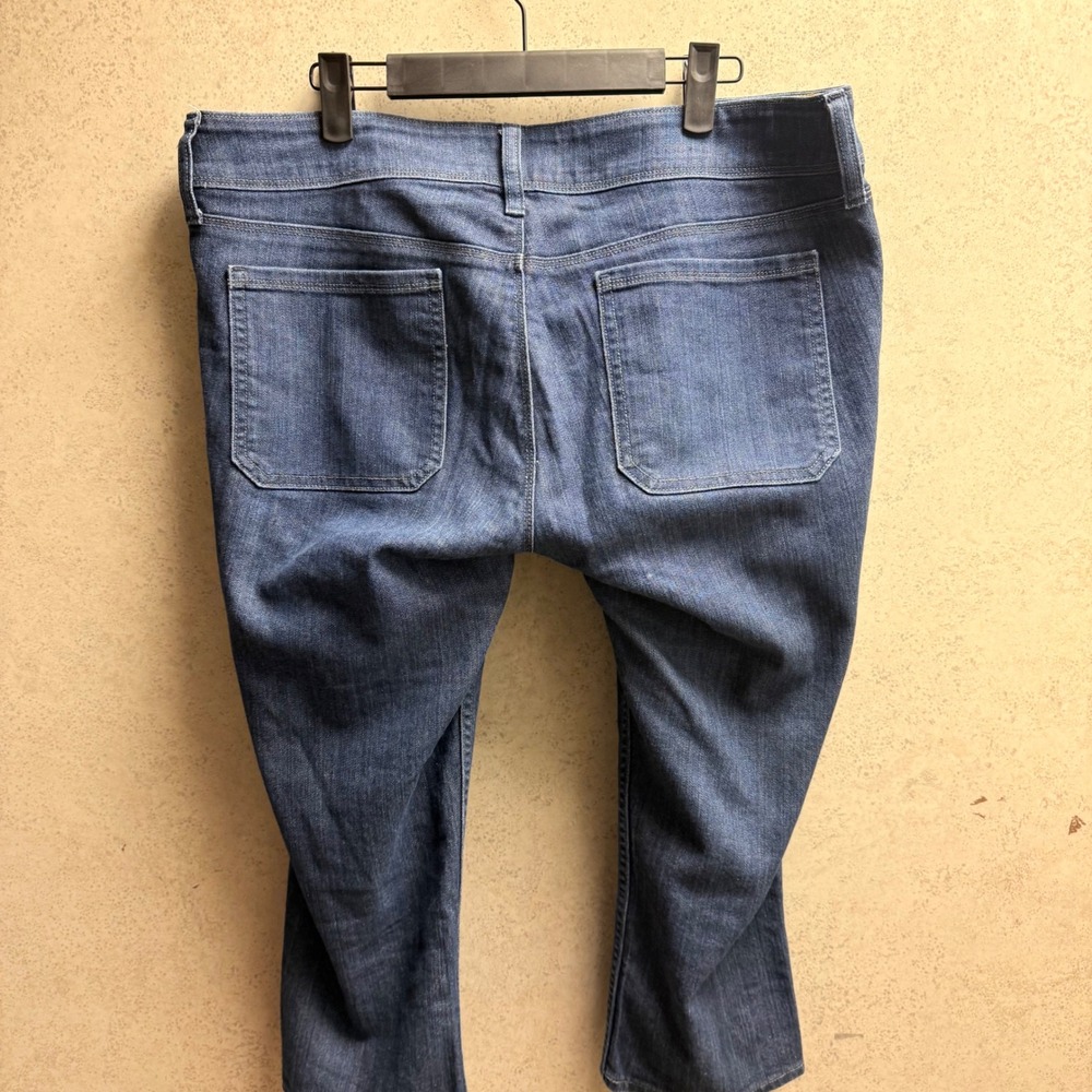 Old‎ Navy Sz 12 Womens Blue Denim Patch Pocket  Cropped Casual Mid Rise Jeans - Picture 8 of 8